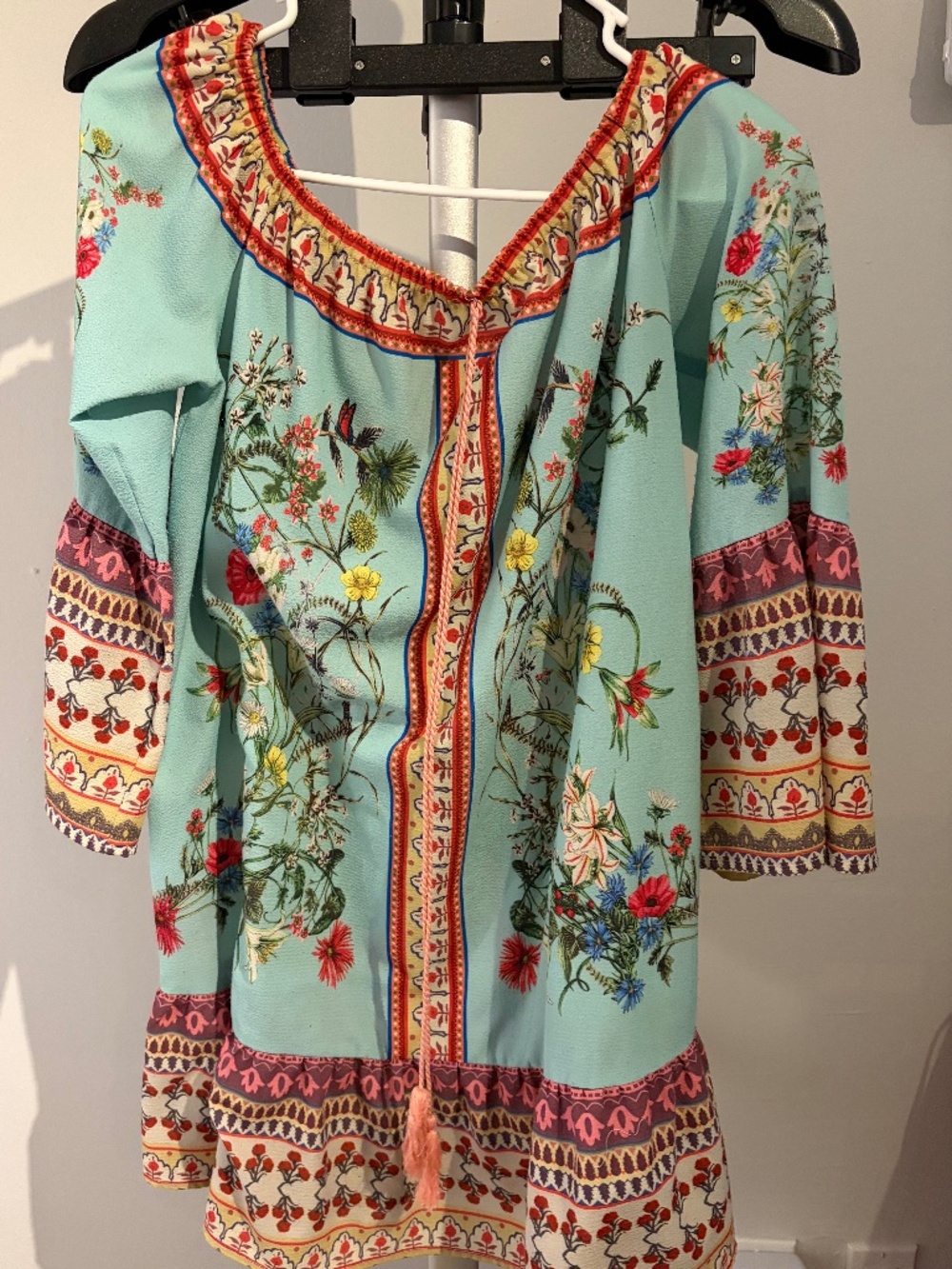 Women's UMGEE Size Small Floral Top With Tassel